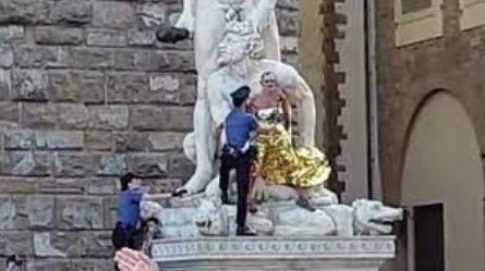 Sensation in Florence: Naked Man Scales Famous&nbsp;Sculpture